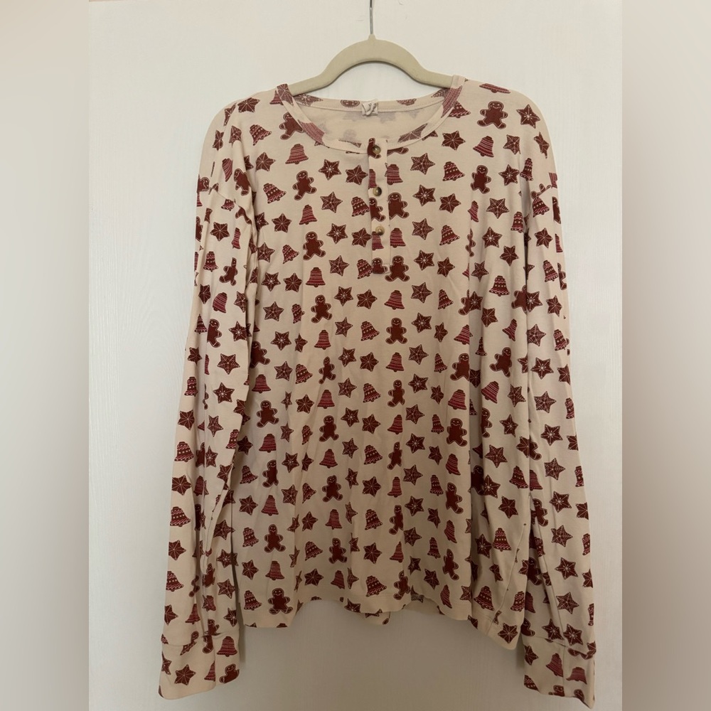 Kate Quinn Men’s Gingerbread Cookie Top